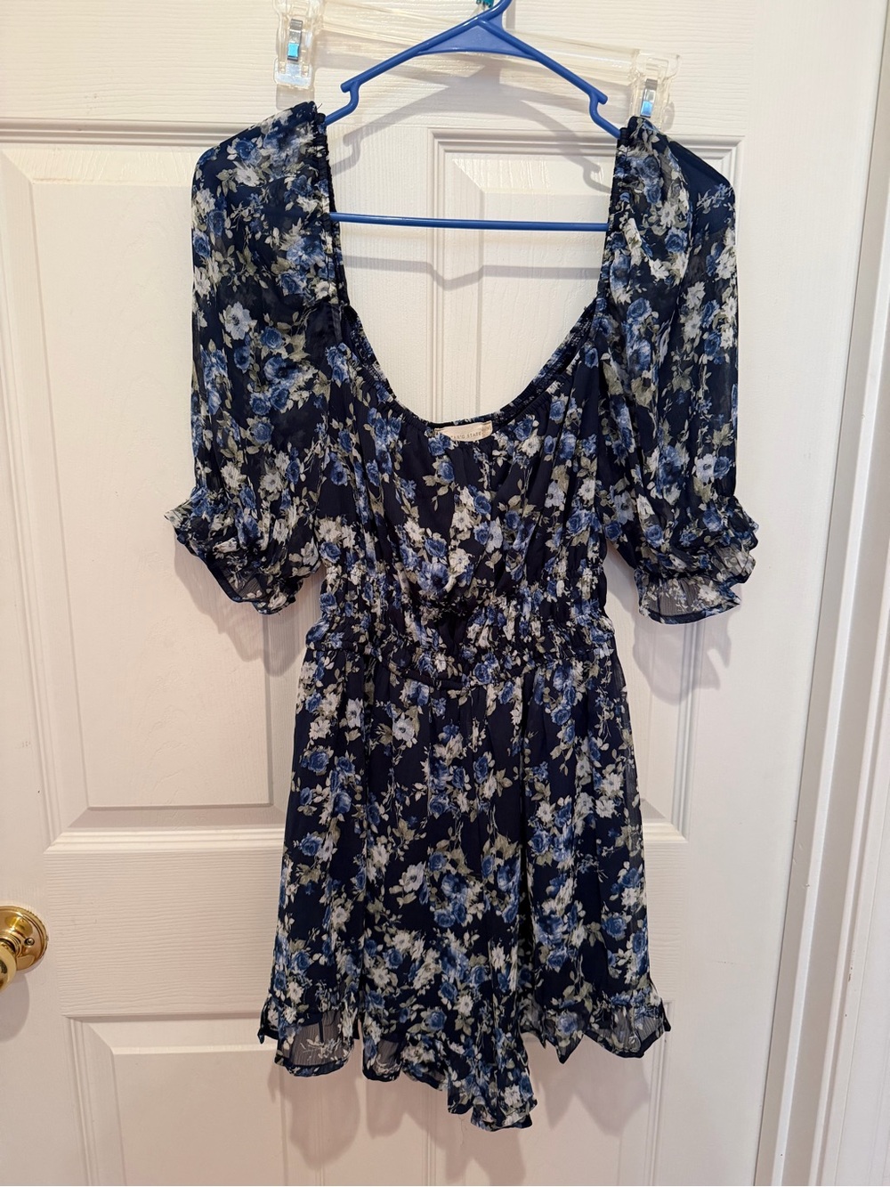 Altar’d State Floral Romper Navy Blue Blue Floral Size L